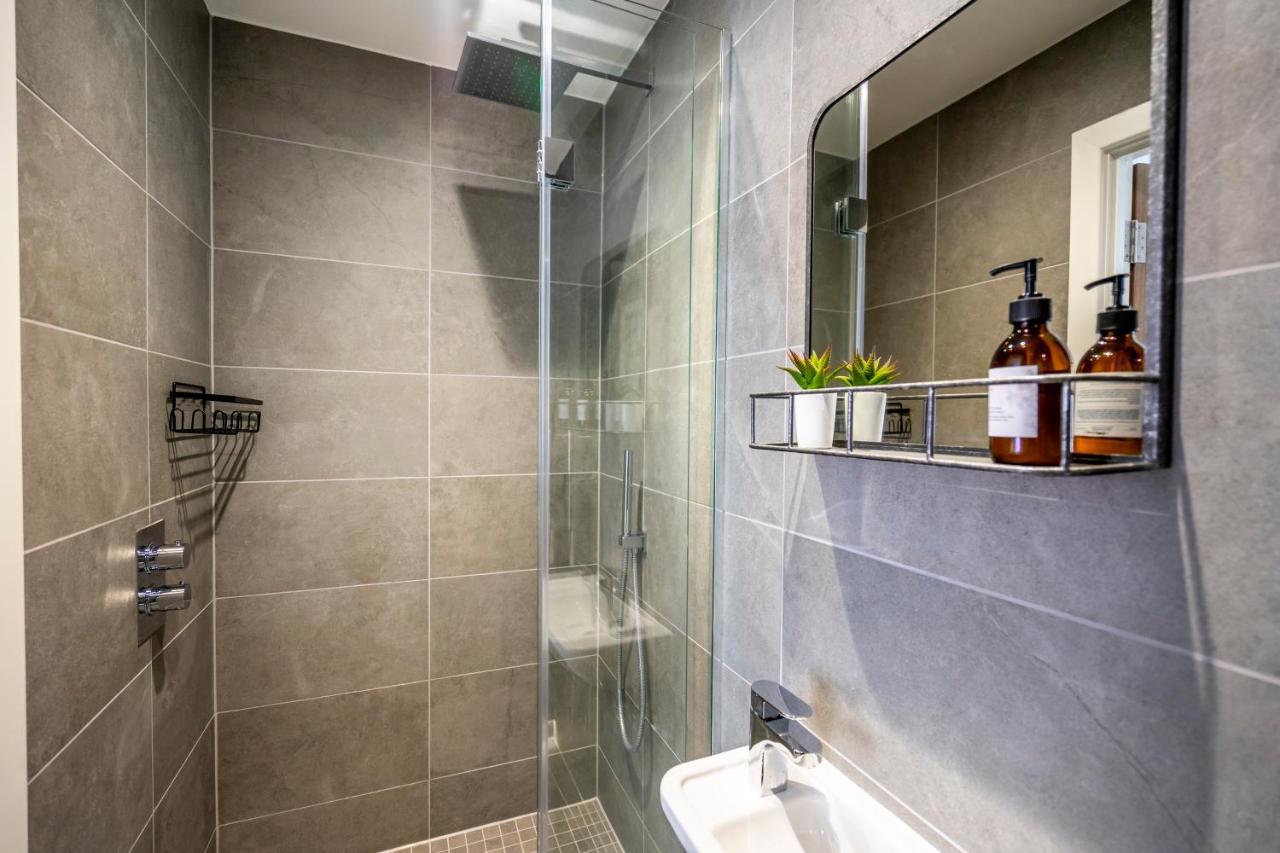 Appartamento Out Of Office @ Ryedale House York Esterno foto